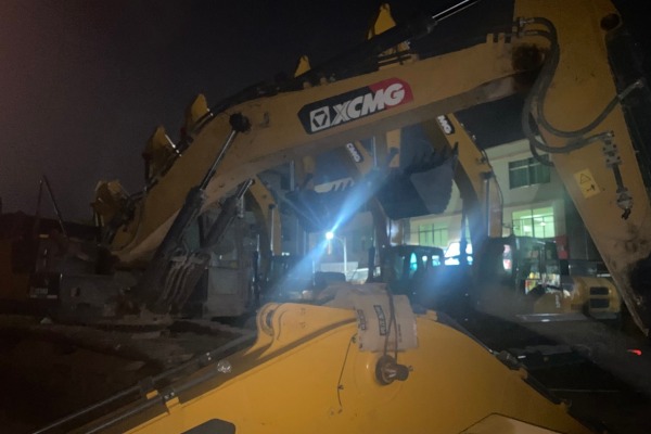 南宁市出售转让二手不详小时2020年徐工XE490DK挖掘机