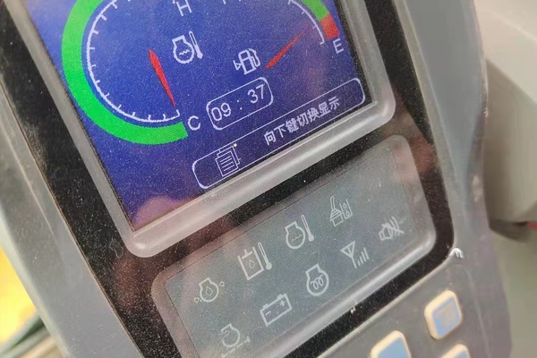 徐州市出售转让二手不详小时2018年徐工XE60D挖掘机