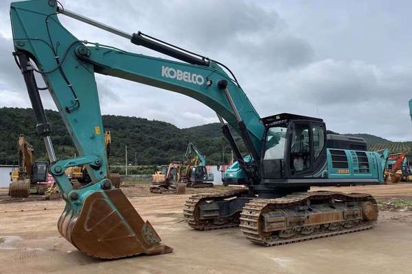贵阳市出售转让二手不详小时2021年神钢SK500挖掘机