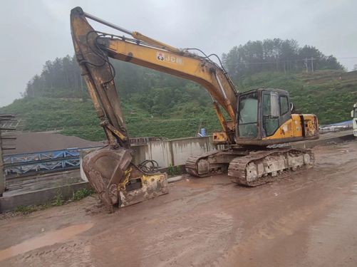 贵阳市出售转让二手不详小时2000年山重建机JCM922C挖掘机