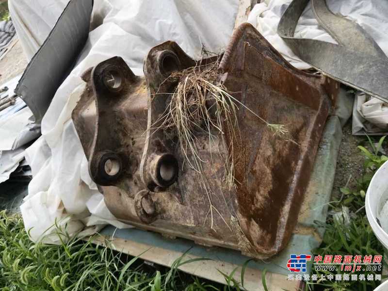徐州市出售转让二手不详小时2013年沃尔沃EC80D挖掘机