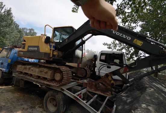徐州市出售转让二手不详小时2013年沃尔沃EC80D挖掘机