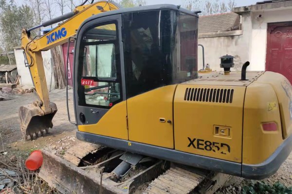 徐州市出售转让二手不详小时2018年徐工XE75挖掘机