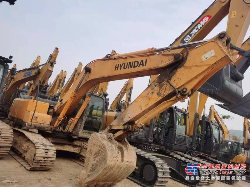 徐州市出售转让二手不详小时2009年现代R215-7C挖掘机