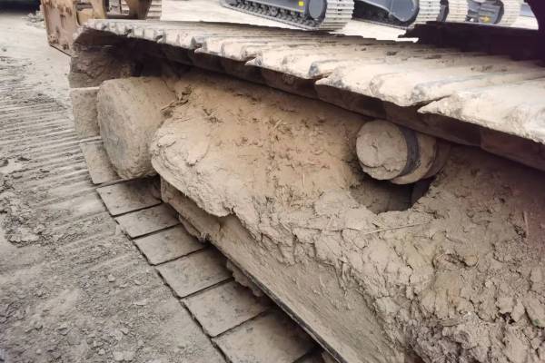 徐州市出售转让二手不详小时2009年现代R215-7C挖掘机