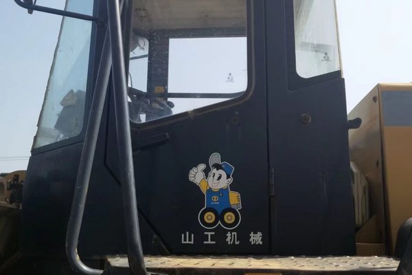 徐州市出售转让二手不详小时2014年山工SEM650B装载机