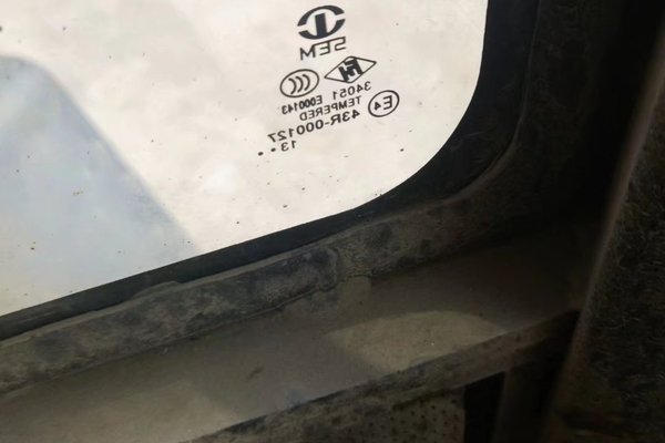 徐州市出售转让二手不详小时2014年山工SEM650B装载机