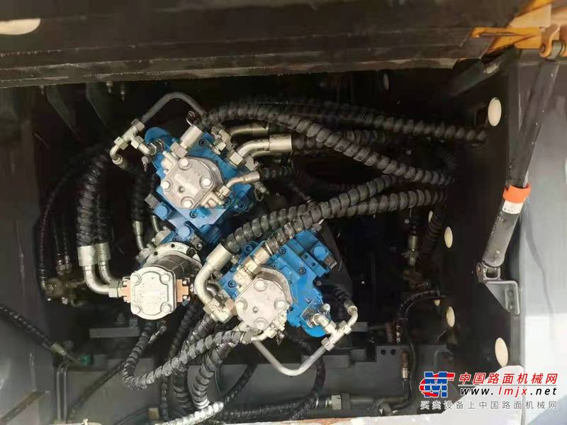 徐州市出售转让二手不详小时2017年徐工RP953沥青摊铺机