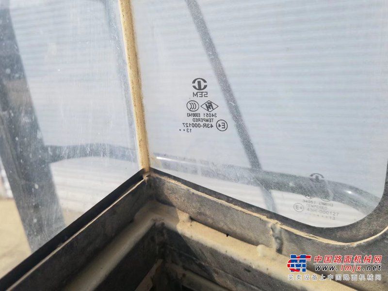 徐州市出售转让二手不详小时2014年山工SEM650B装载机