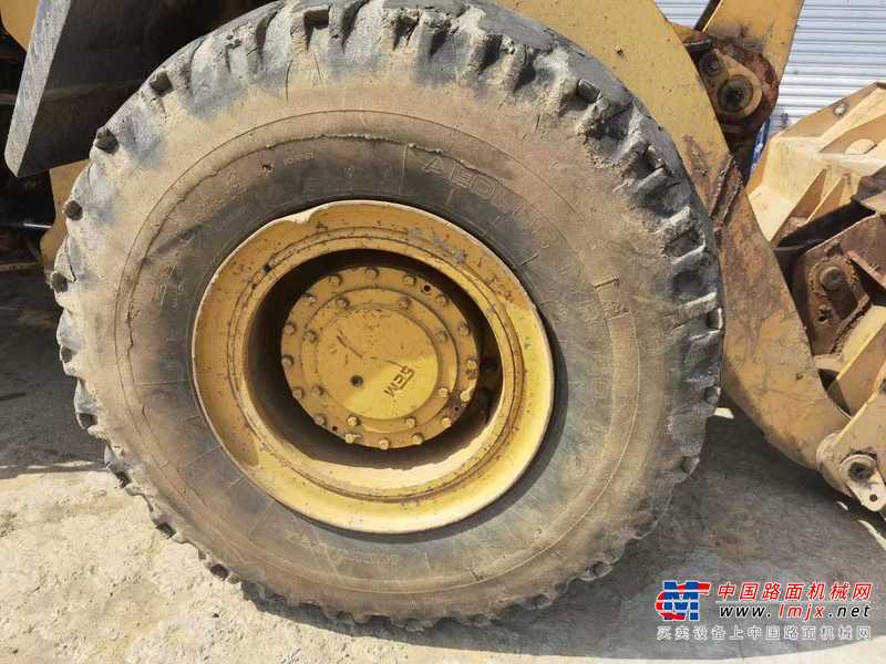 徐州市出售转让二手不详小时2014年山工SEM650B装载机