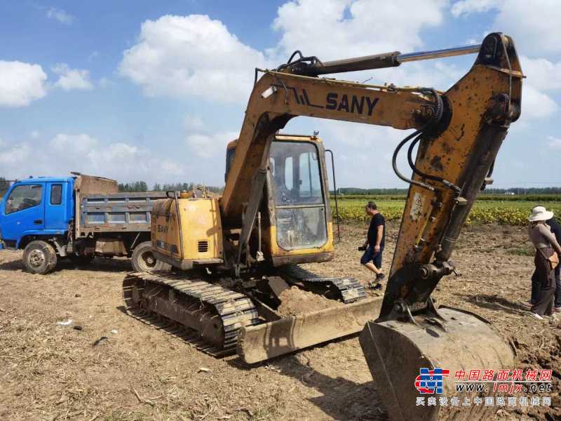 徐州市出售转让二手不详小时2010年三一重工SY75C挖掘机