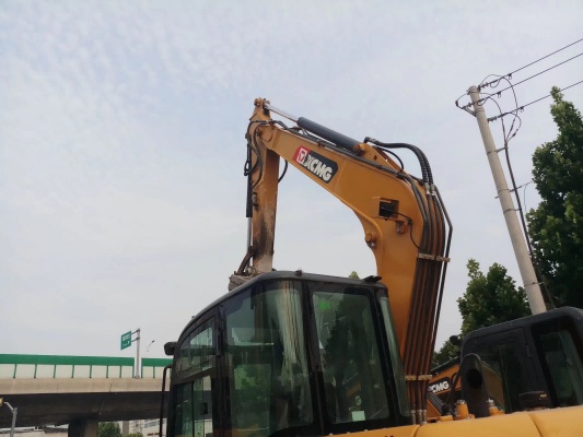 徐州市出售转让二手不详小时2020年徐工XE80D挖掘机