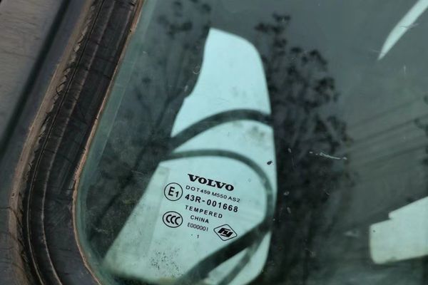 徐州市出售转让二手不详小时2011年沃尔沃EC210B挖掘机