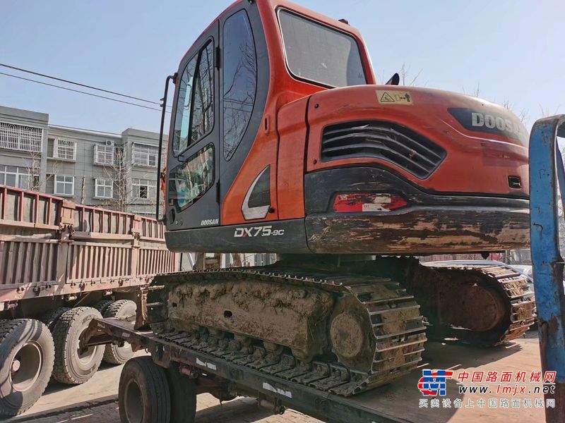 徐州市出售转让二手不详小时2017年斗山DX75-9C挖掘机