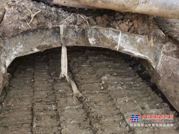 徐州市出售转让二手不详小时2011年三一重工SY135C挖掘机