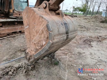 徐州市出售转让二手不详小时2011年沃尔沃EC210B挖掘机