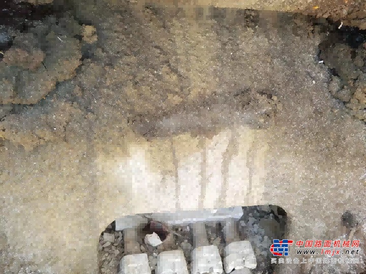 徐州市出售转让二手不详小时2011年三一重工SY135C挖掘机