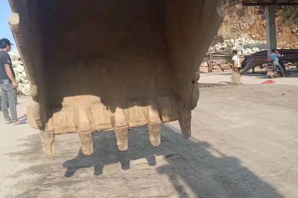 徐州市出售转让二手不详小时2000年徐工XE200DA挖掘机