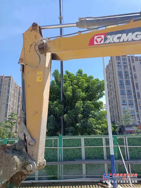 徐州市出售转让二手不详小时2000年徐工XE200DA挖掘机
