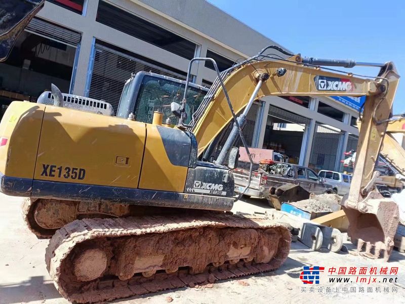 徐州市出售转让二手不详小时2018年徐工XE215D挖掘机