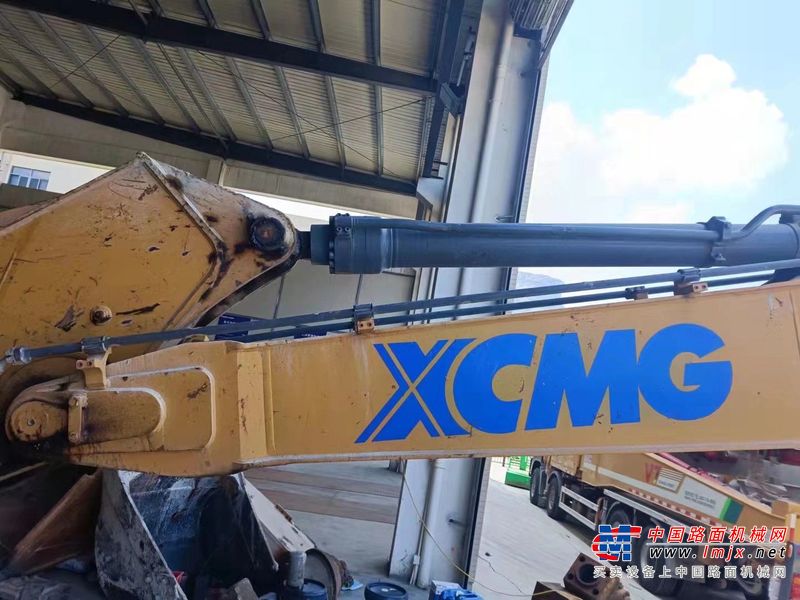 徐州市出售转让二手不详小时2018年徐工XE215D挖掘机