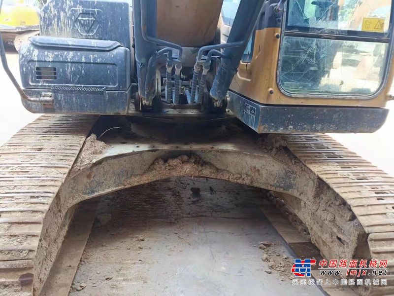 徐州市出售转让二手不详小时2018年徐工XE215D挖掘机