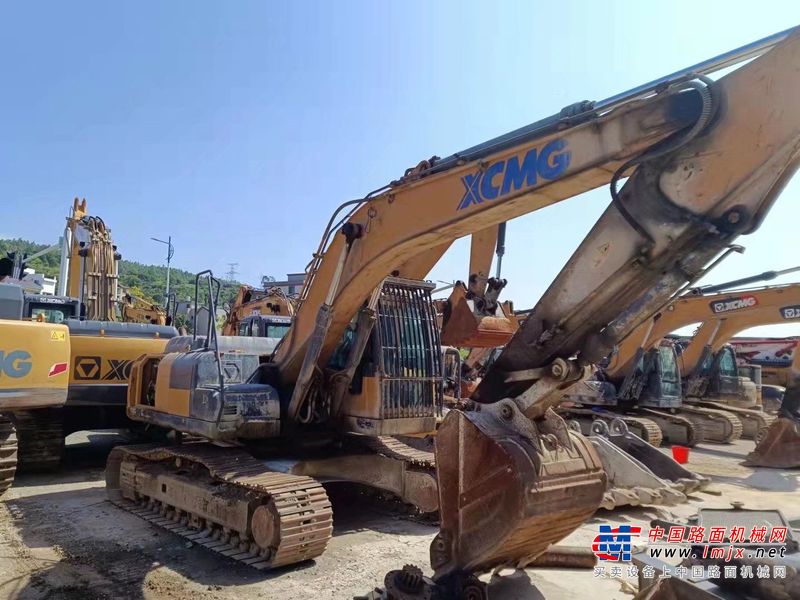 徐州市出售转让二手不详小时2018年徐工XE215D挖掘机