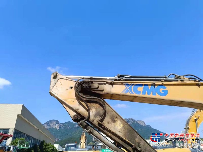 徐州市出售转让二手不详小时2018年徐工XE215D挖掘机