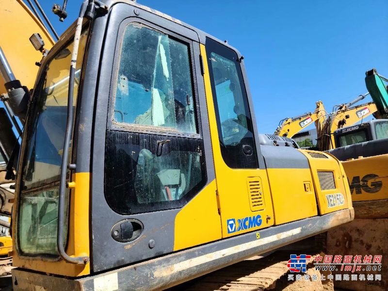 徐州市出售转让二手不详小时2018年徐工XE215D挖掘机