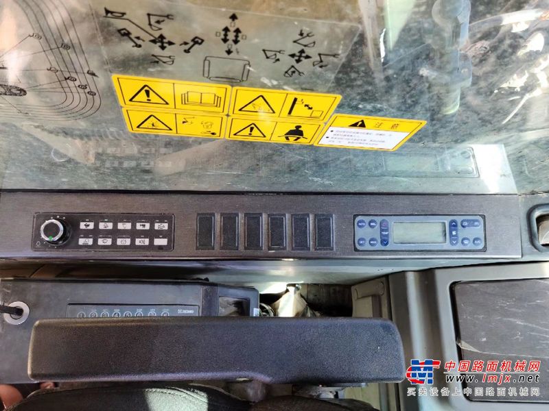 徐州市出售转让二手不详小时2018年徐工XE215D挖掘机
