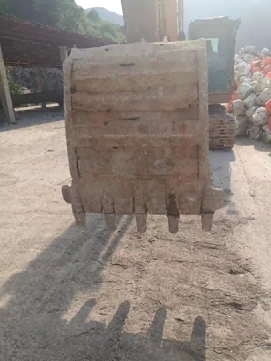徐州市出售转让二手不详小时2000年徐工XE200DA挖掘机
