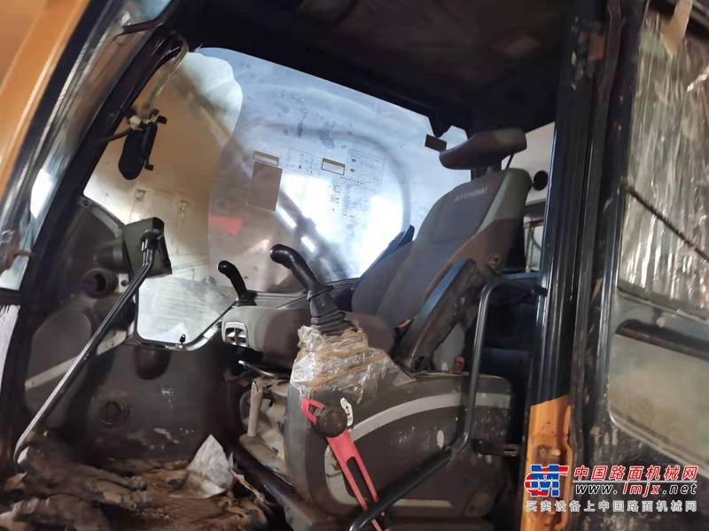 徐州市出售转让二手不详小时2014年现代R215-9挖掘机