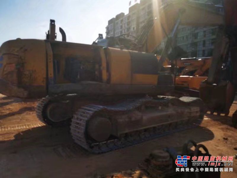 徐州市出售转让二手不详小时2017年徐工XE370D挖掘机