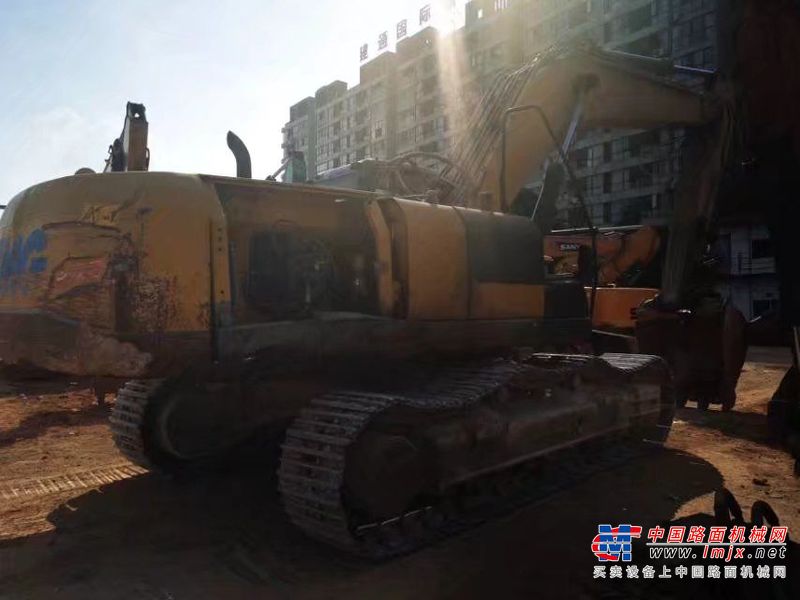 徐州市出售转让二手不详小时2017年徐工XE370D挖掘机