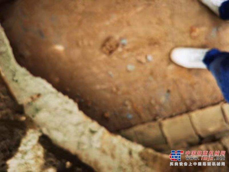 徐州市出售转让二手不详小时2000年住友SH200-6挖掘机
