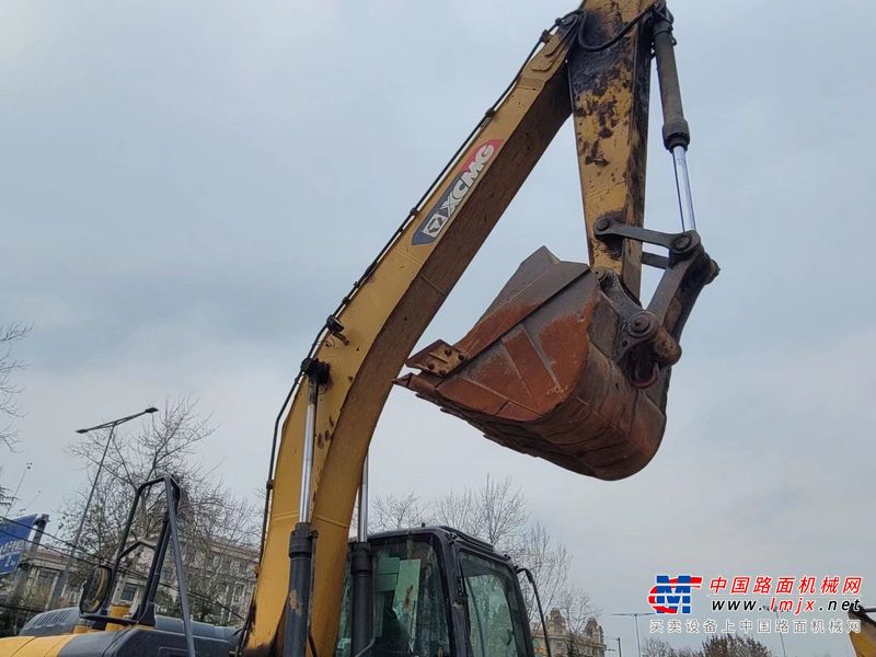 徐州市出售转让二手不详小时2019年徐工XE200DA挖掘机