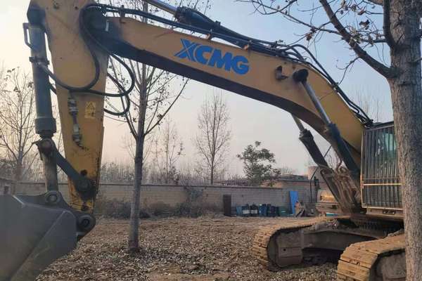 徐州市出售转让二手不详小时2017年徐工XE470D挖掘机
