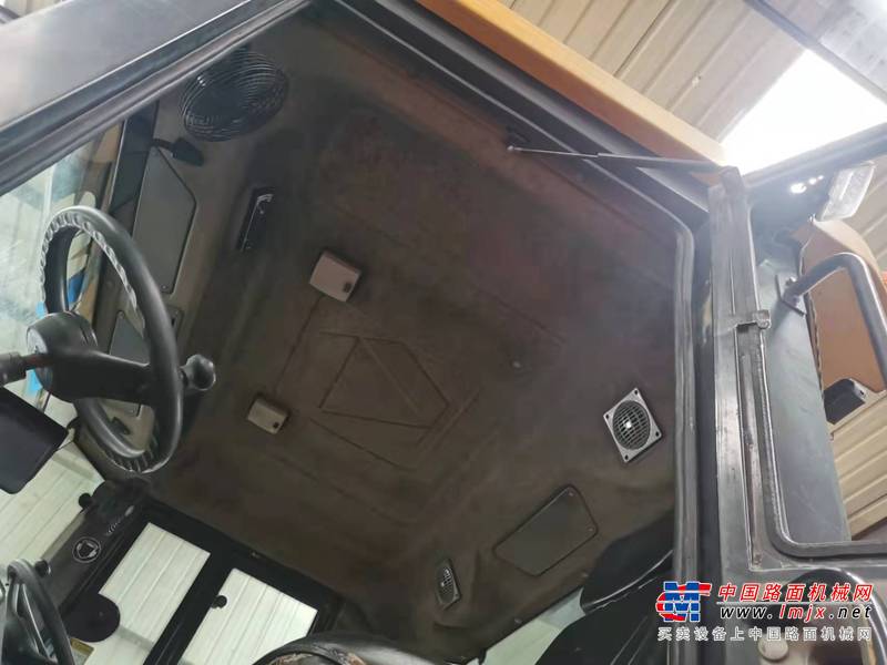 徐州市出售转让二手不详小时2015年徐工XP303轮胎压路机