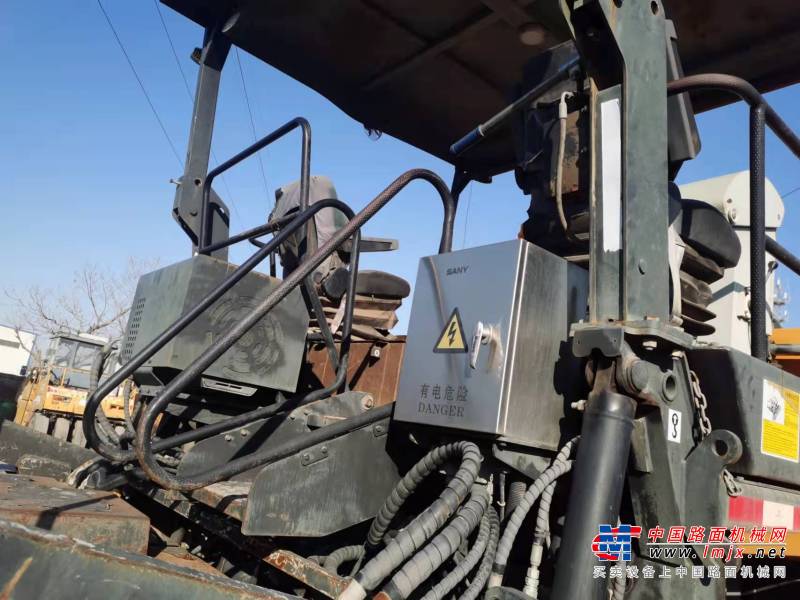 徐州市出售转让二手不详小时2013年三一重工SMP90EC沥青摊铺机