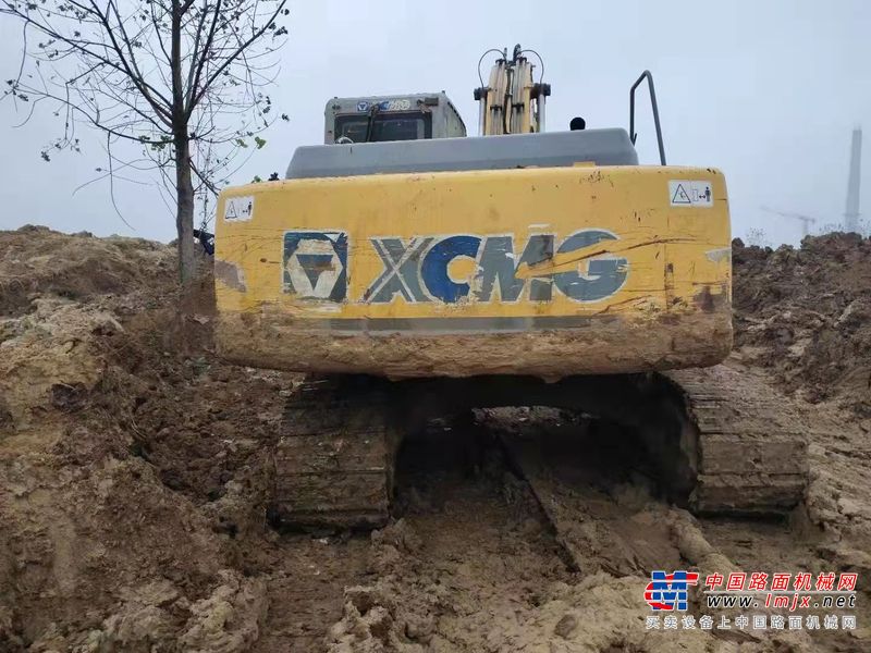 徐州市出售转让二手不详小时2013年徐工XE215C挖掘机