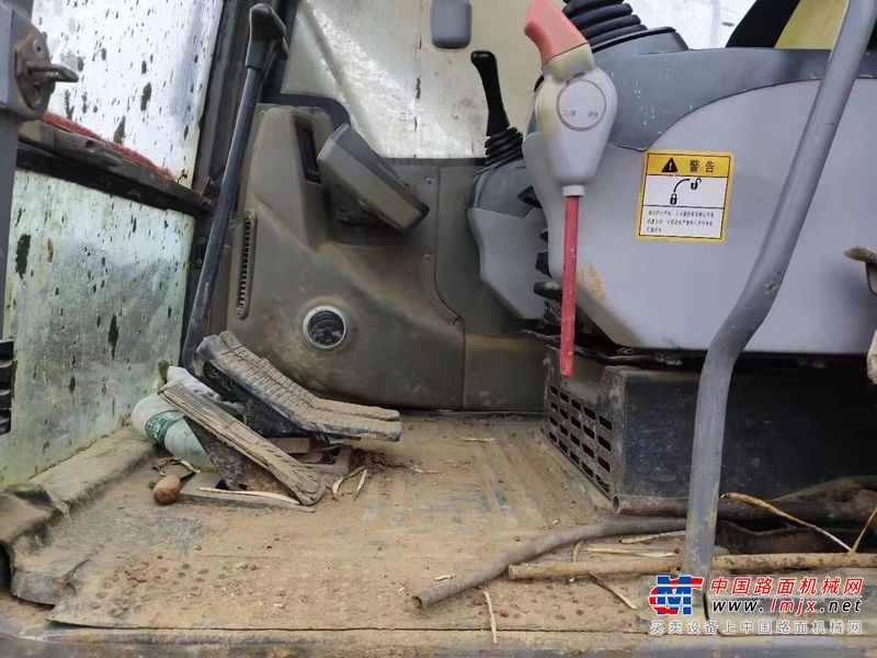 徐州市出售转让二手不详小时2013年徐工XE215C挖掘机