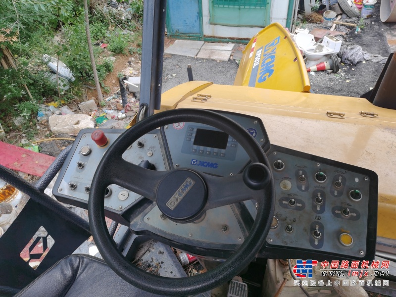 济南市出售转让二手不详小时2019年徐工RP603L沥青摊铺机