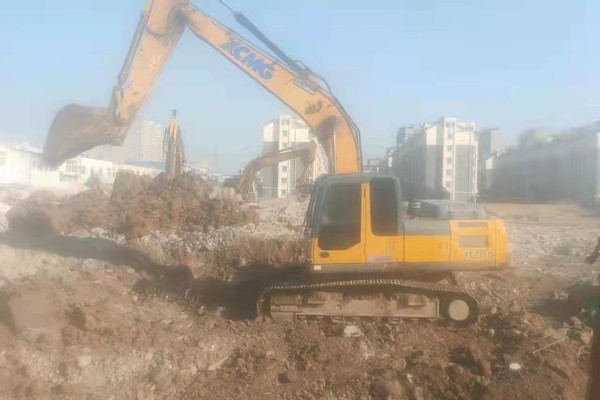 徐州市出售转让二手不详小时2017年徐工XE215D挖掘机