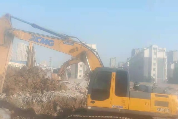 徐州市出售转让二手不详小时2017年徐工XE215D挖掘机