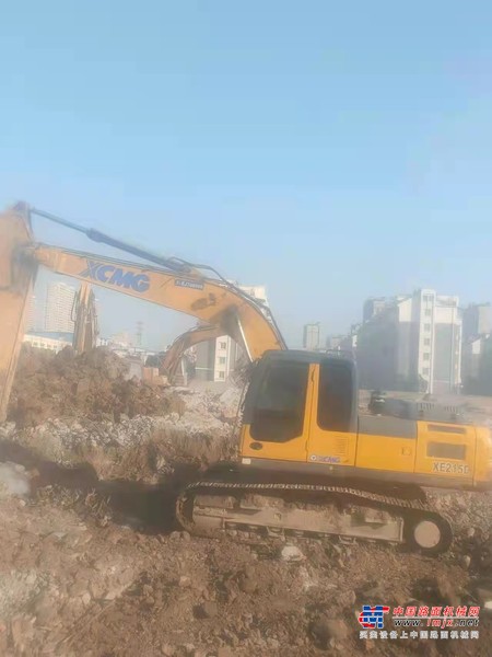 徐州市出售转让二手不详小时2017年徐工XE215D挖掘机