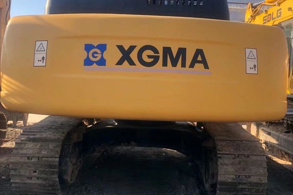 徐州市出售转让二手不详小时2013年厦工XG833挖掘机