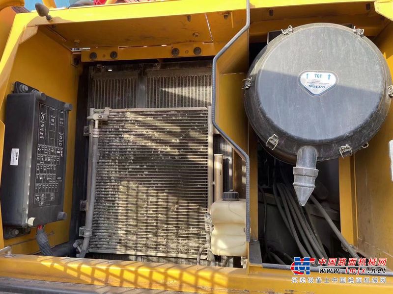 徐州市出售转让二手不详小时2018年山东临工E6400F挖掘机