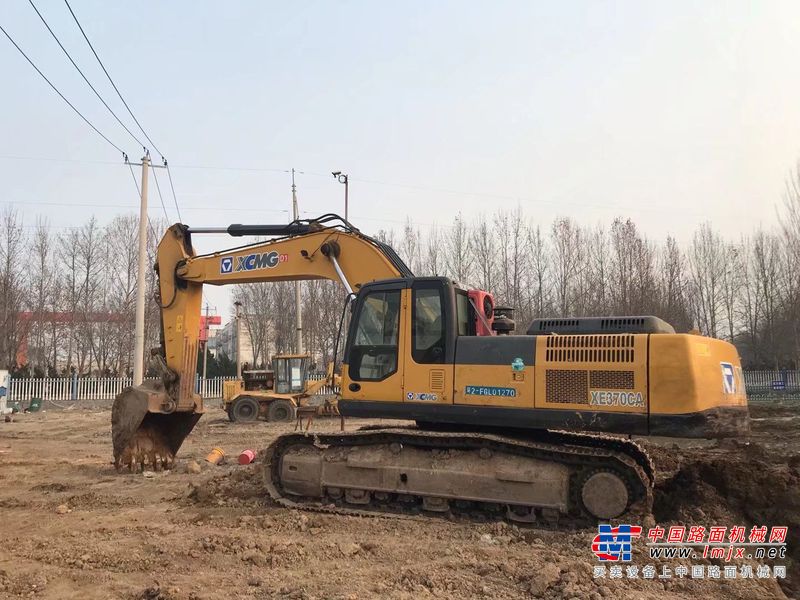 徐州市出售转让二手不详小时2015年徐工XE370CA挖掘机