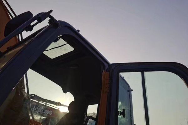 徐州市出售转让二手不详小时2018年徐工XE200DA挖掘机