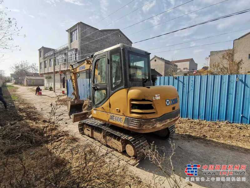 徐州市出售转让二手不详小时--年徐工XE60D挖掘机